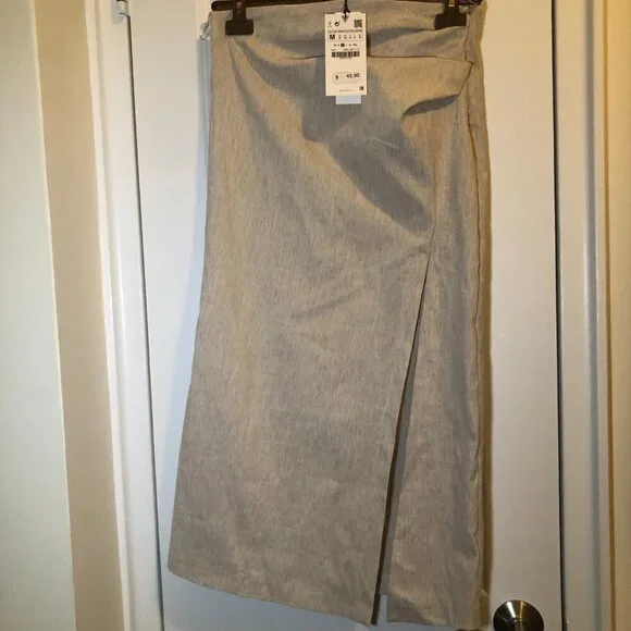 Zara Midi with Side Slit and Asymmetrical Ruching Skirt Size M NWT - Picture 2 of 10